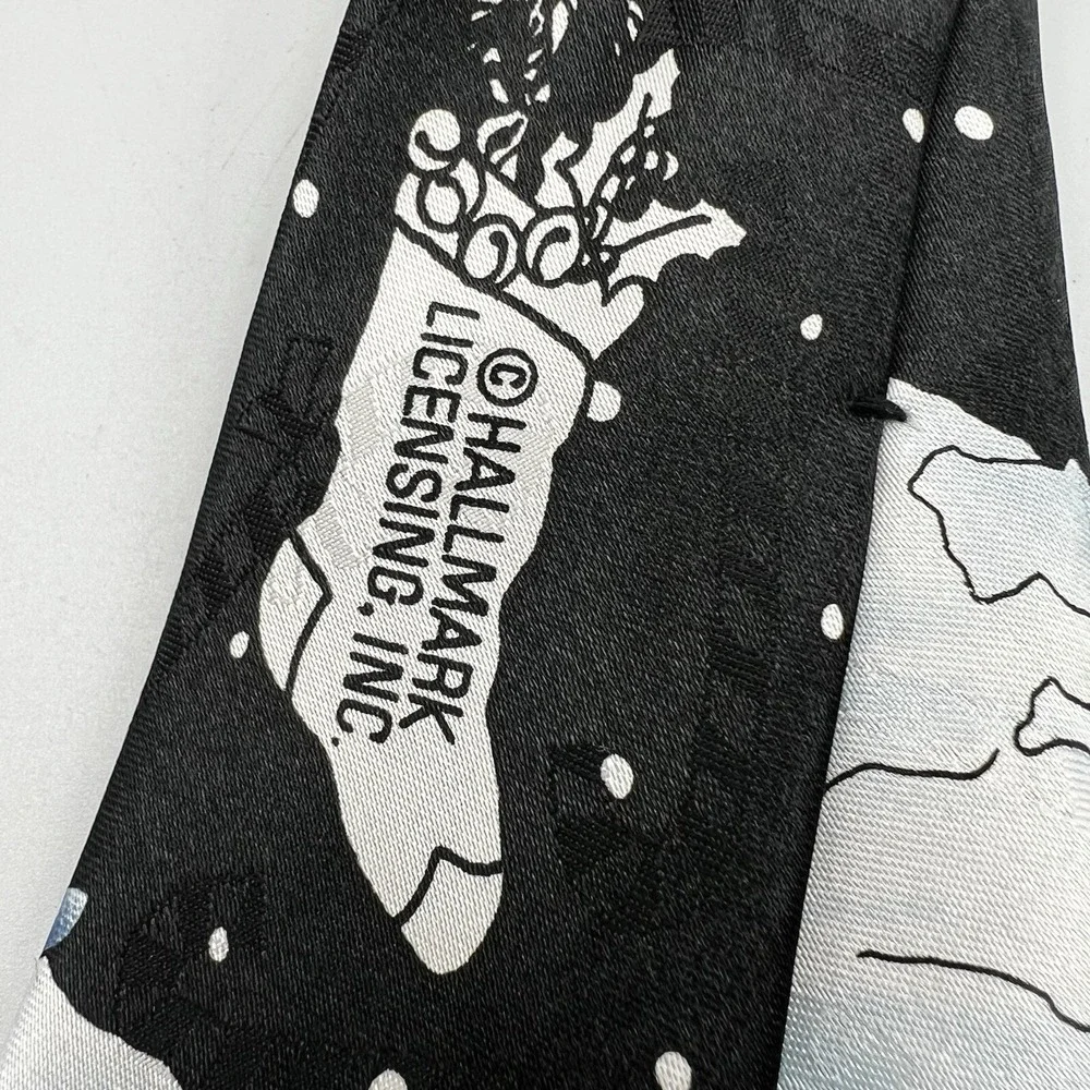Vintage Hallmark Novel Ties by MMG Christmas Reindeer Santa Skiing‎ Necktie